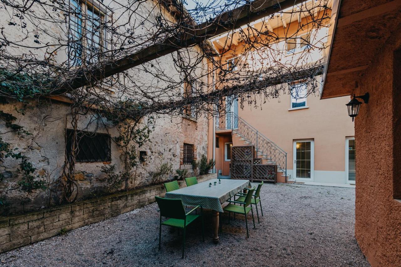 Le Due Dame Hotel Manerba del Garda Buitenkant foto
